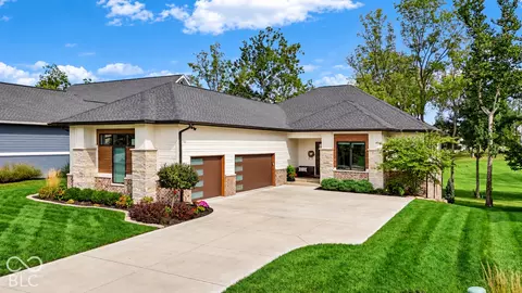 3685 Olde Well Run, Zionsville, IN 46077