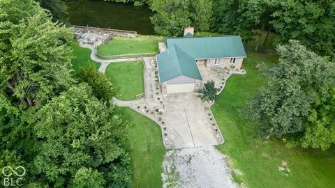 8900 Island Pond Rd, Quincy, IN 47456