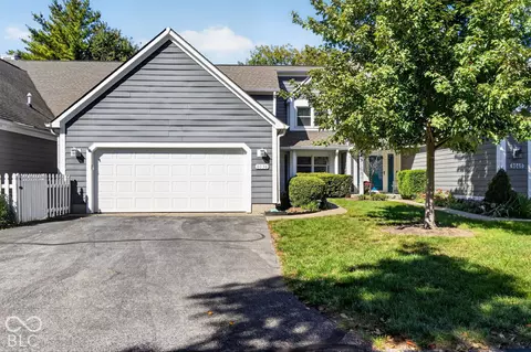 8036 River Bay Dr W, Indianapolis, IN 46240