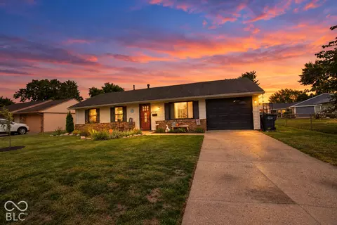 1021 Eastlawn Dr, Whiteland, IN 46184