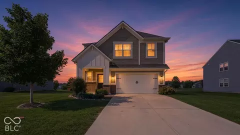 2450 Dixon Creek Dr, Whitestown, IN 46075