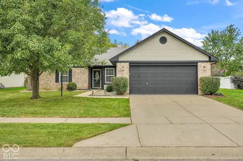 12760 Glengary Dr, Fishers, IN 46038
