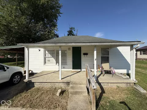 130 Broad St, Hope, IN 47246