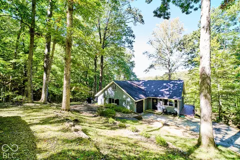 4668 E Leeward Cv, Martinsville, IN 46151
