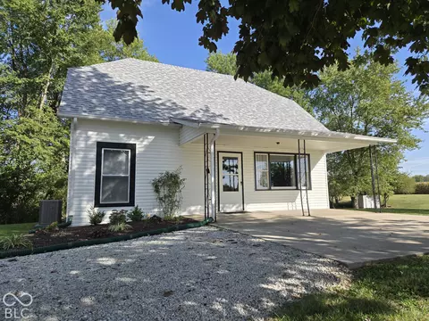 101 W Gosch Rd, Shelbyville, IN 46176