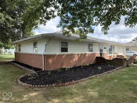 1122 Charles St, Taylorsville, IN 47280