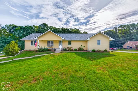 3598 E Rembrandt Dr, Martinsville, IN 46151
