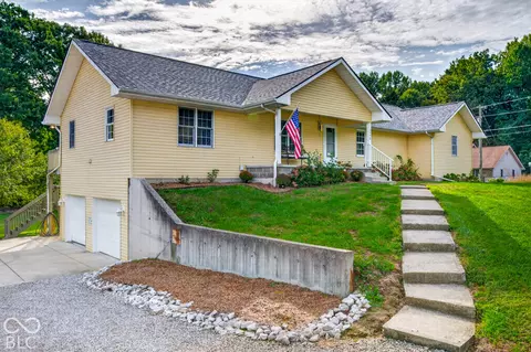 3598 E Rembrandt Dr, Martinsville, IN 46151