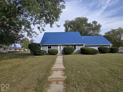 145 S Hill Ave, Knightstown, IN 46148