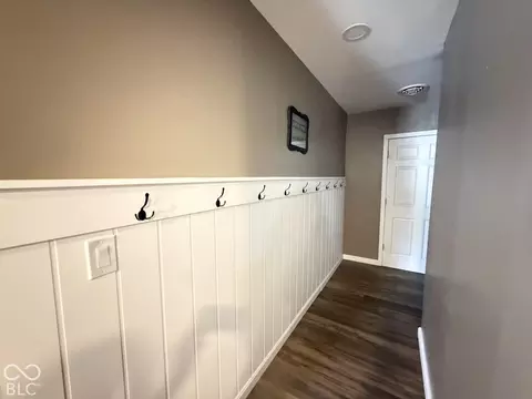 Entry Way - 302 Marion Blvd, Covington, IN 47932 photo 2 of 2