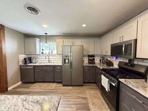 Kitchen - 302 Marion Blvd, Covington, IN 47932 photo 2 of 5