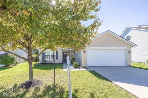 12501 Old Pond Rd, Noblesville, IN 46060