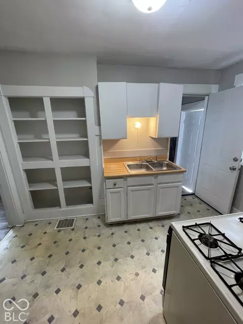 Kitchen - 3511 E 10th St, Indianapolis, IN 46201 photo 3 of 3