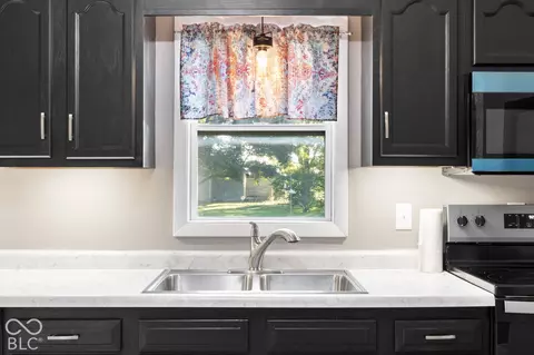 Kitchen - 9193 E County Road 600 N, Forest, IN 46039 photo 2 of 3