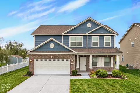 394 Longleaf Ln, Greenfield, IN 46140