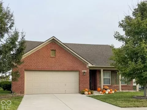 5868 W Deerview Bnd, Mccordsville, IN 46055