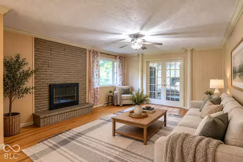 Living - 828 Brookside Ln, Plainfield, IN 46168 photo 1 of 5