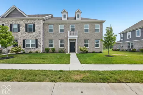 2839 Maricopa Blvd, Whitestown, IN 46075