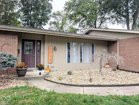 1640 South, Columbus, IN 47203
