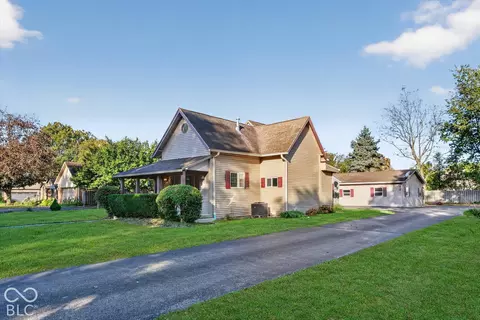 8404 Union Chapel Rd, Indianapolis, IN 46240