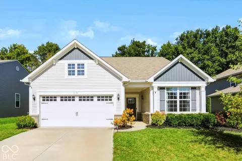 6794 Keepsake Dr, Whitestown, IN 46075