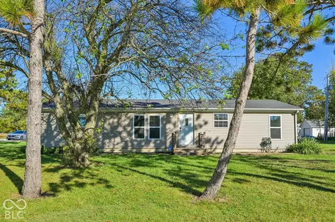 106 W Jackson St, Kirklin, IN 46050