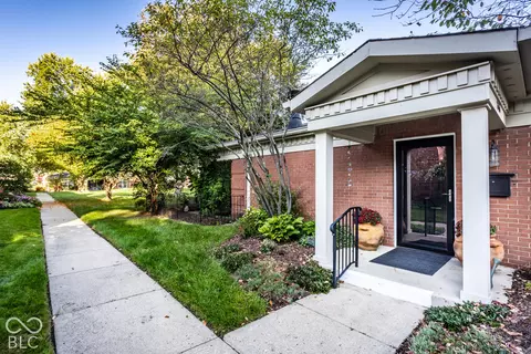 7346 King George Dr, Indianapolis, IN 46260