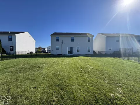 Exterior - 8506 Fownes Ln, Pendleton, IN 46064 photo 8 of 10