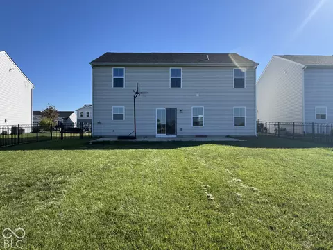 Exterior - 8506 Fownes Ln, Pendleton, IN 46064 photo 7 of 10