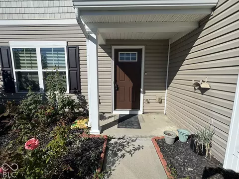 Exterior - 8506 Fownes Ln, Pendleton, IN 46064 photo 6 of 10