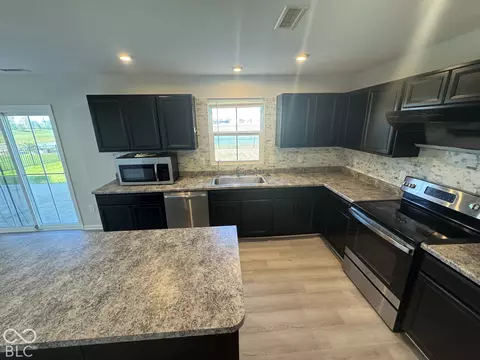 Kitchen - 8506 Fownes Ln, Pendleton, IN 46064 photo 3 of 3