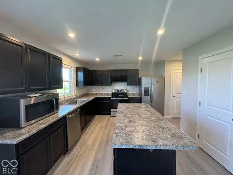 Kitchen - 8506 Fownes Ln, Pendleton, IN 46064 photo 2 of 3