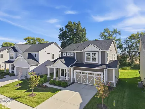 6629 Seabiscuit Rd, Whitestown, IN 46075