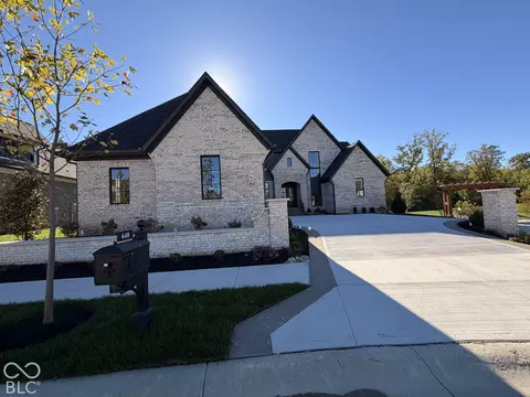 640 Exmoor Dr, Carmel, IN 46032