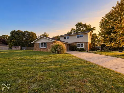 980 Wood Creek Pl, Greenwood, IN 46142