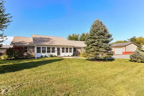 5878 Elizaville Rd, Lebanon, IN 46052