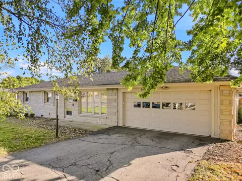 3439 Central Ave, Columbus, IN 47203
