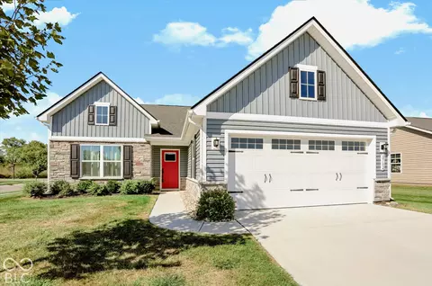 2702 Sand Hollow Dr, Lebanon, IN 46052