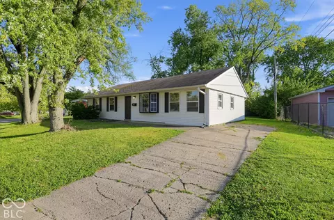 9207 Rochelle Dr, Indianapolis, IN 46235