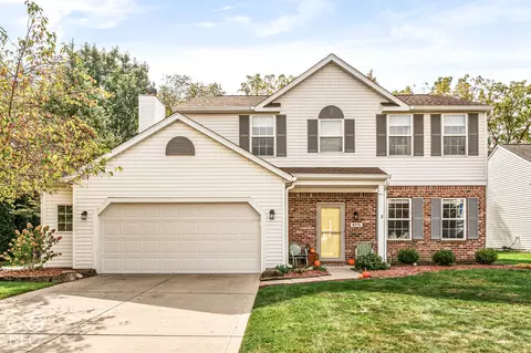 6275 Saddletree Dr, Zionsville, IN 46077