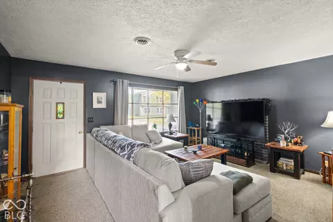 Living - 115 Hel Mar Dr, Mitchell, IN 47446 photo 1 of 3