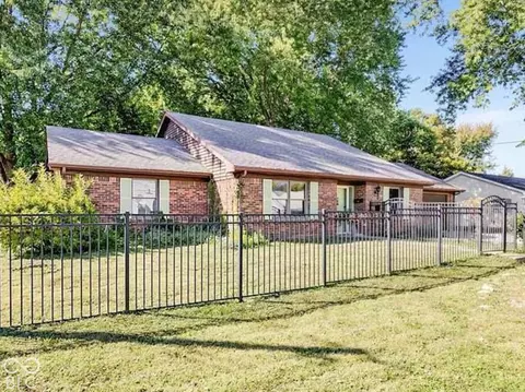 302 N Madison St, Knightstown, IN 46148
