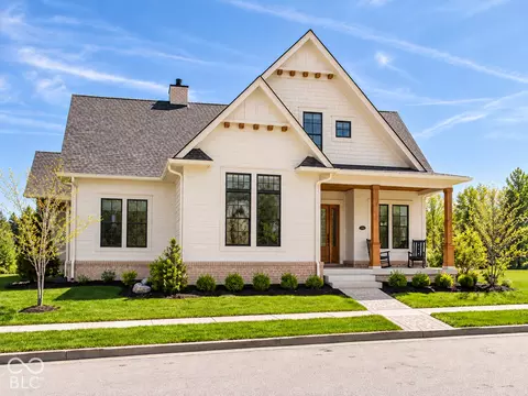 5838 Marvie Dr, Zionsville, IN 46077