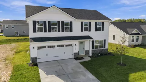 1133 Brightwood Dr, Greenfield, IN 46140