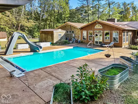 2500 S Edgewood Cv, Martinsville, IN 46151