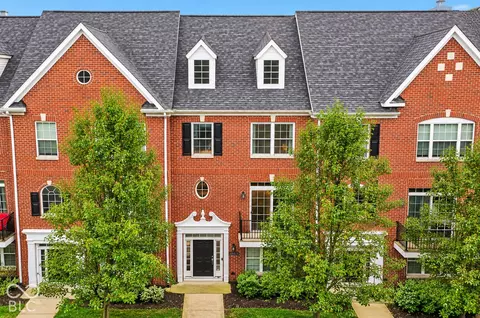 11928 Riley Dr #2, Zionsville, IN 46077
