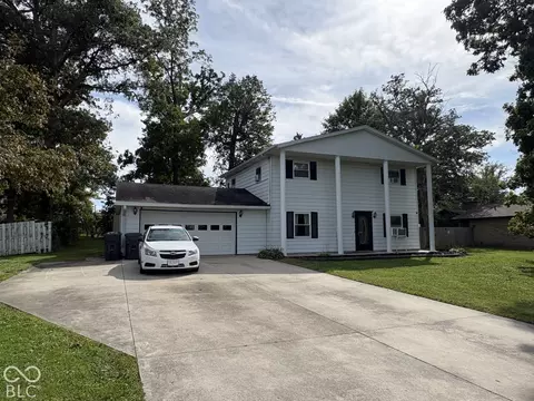 402 E Jackson St, Farmland, IN 47340