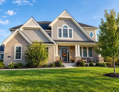 118 Elmsborough Bnd, Westfield, IN 46074