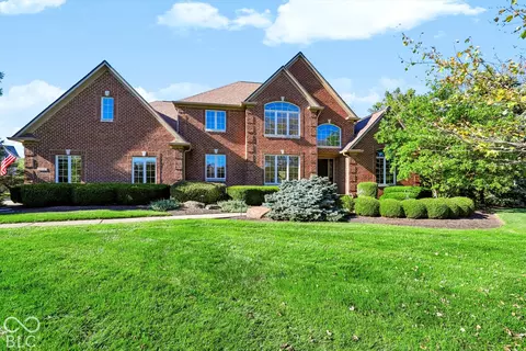 Exterior - 2830 Towne Dr, Carmel, IN 46032 photo 4 of 21