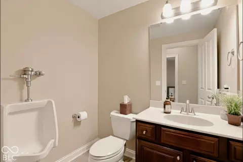 Bath - 2830 Towne Dr, Carmel, IN 46032 photo 11 of 11